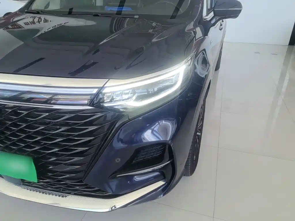 Roewe iMAX8 — миниатюра 24