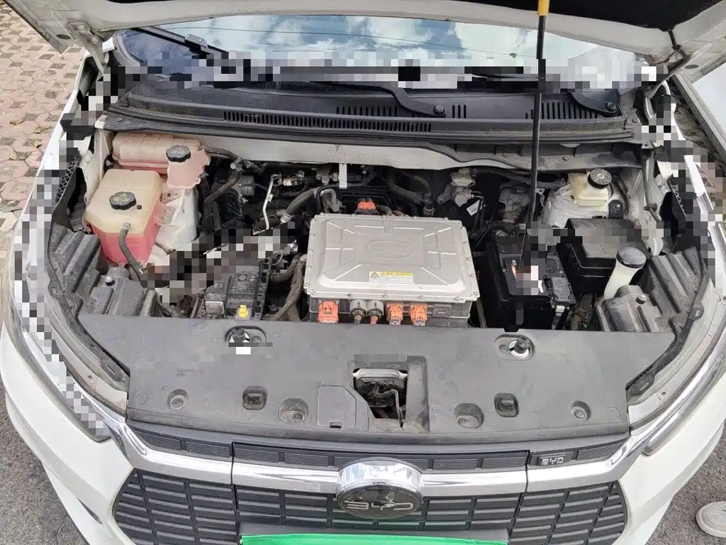 BYD Yuan EV — миниатюра 16