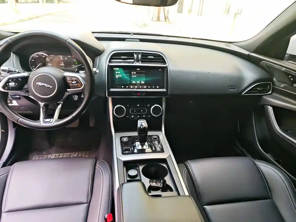 Jaguar XEL — миниатюра 5