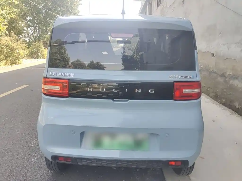 Wuling MINIEV — миниатюра 6