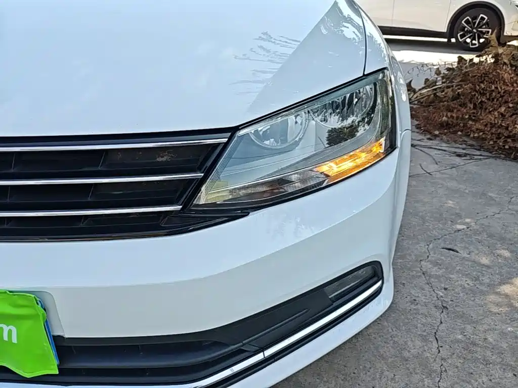 Volkswagen Sagitar — миниатюра 24