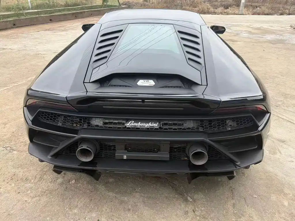 LAMBORGHINI HURACÁN