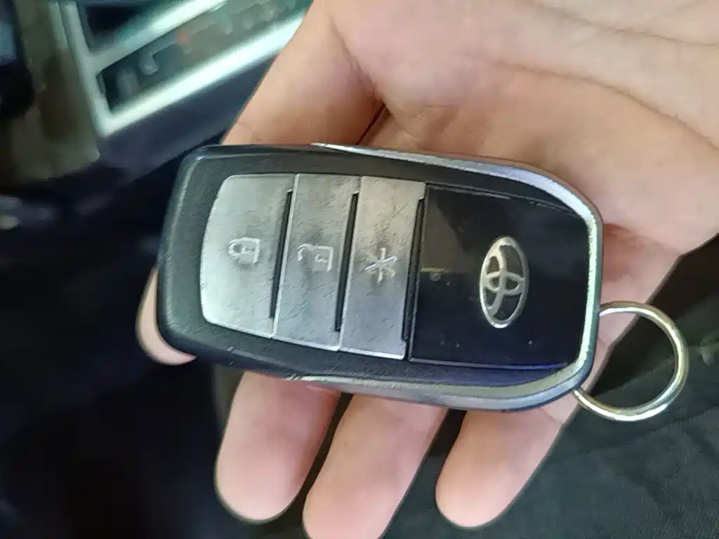 Toyota Reiz — миниатюра 9
