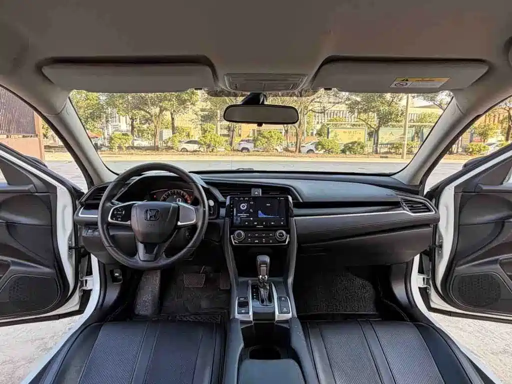Honda Civic — миниатюра 5