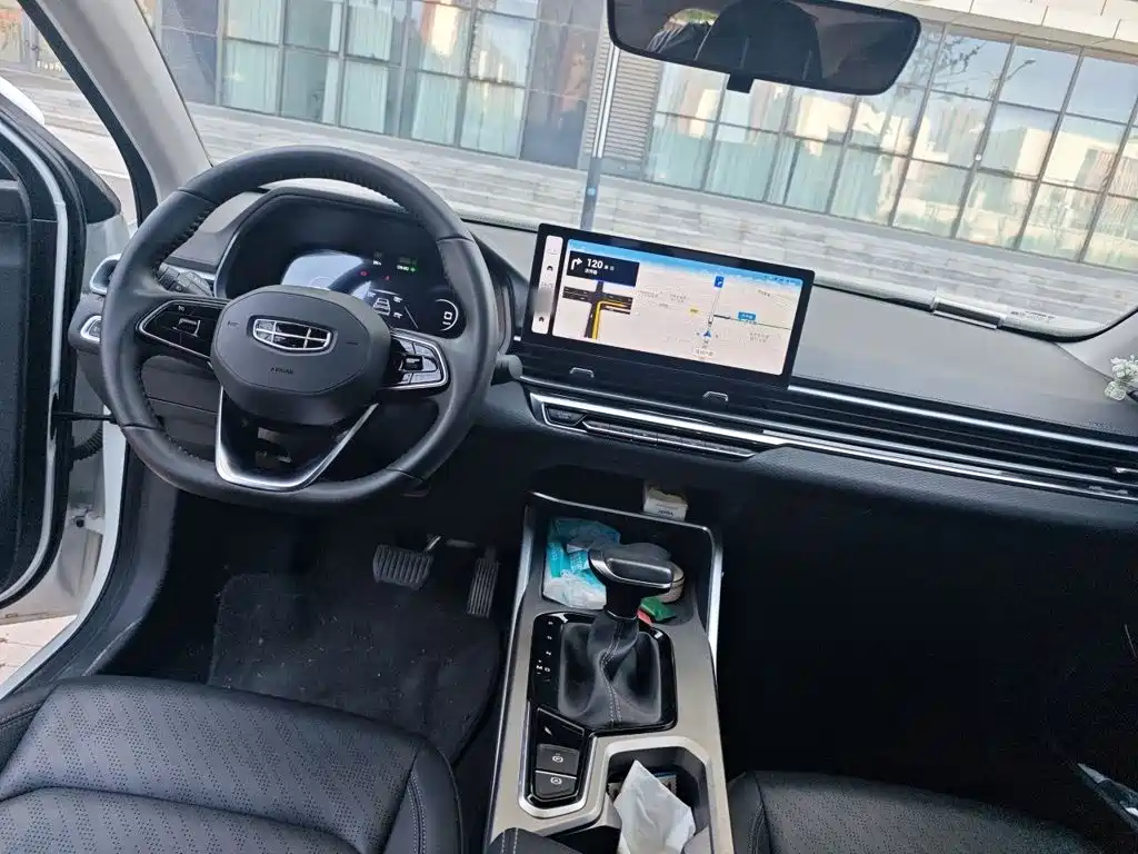 Geely Emgrand — миниатюра 10