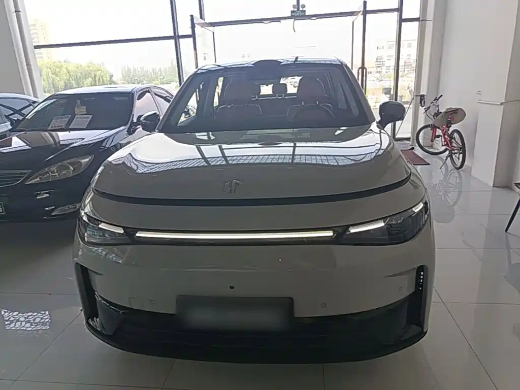 Leapmotor Leapmotor C10 — миниатюра 3