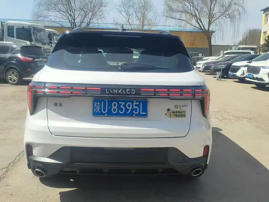 Lynk & Co 01 - фото 4