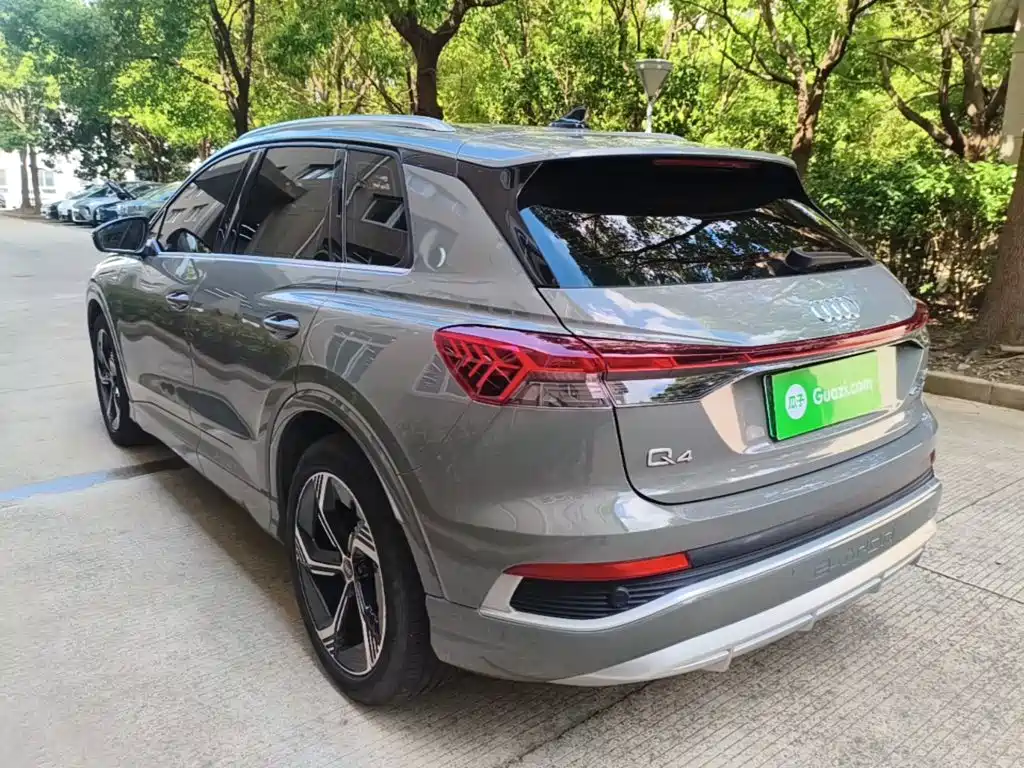 Audi Q4 e-tron — миниатюра 5