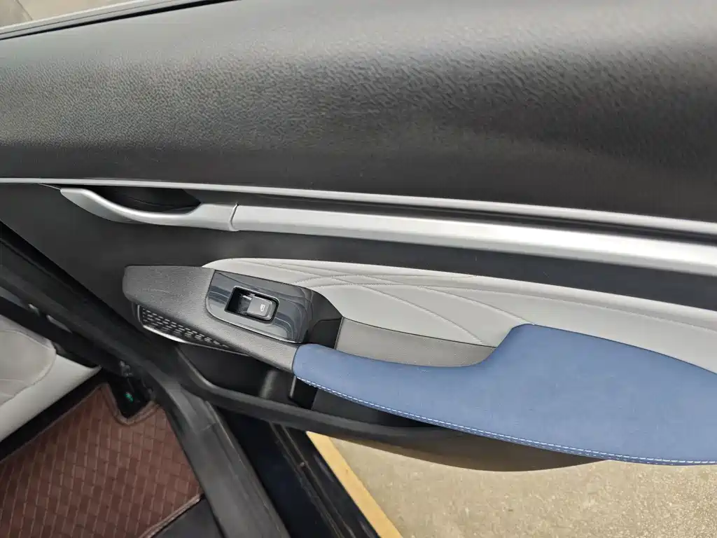 Geely Emgrand — миниатюра 8