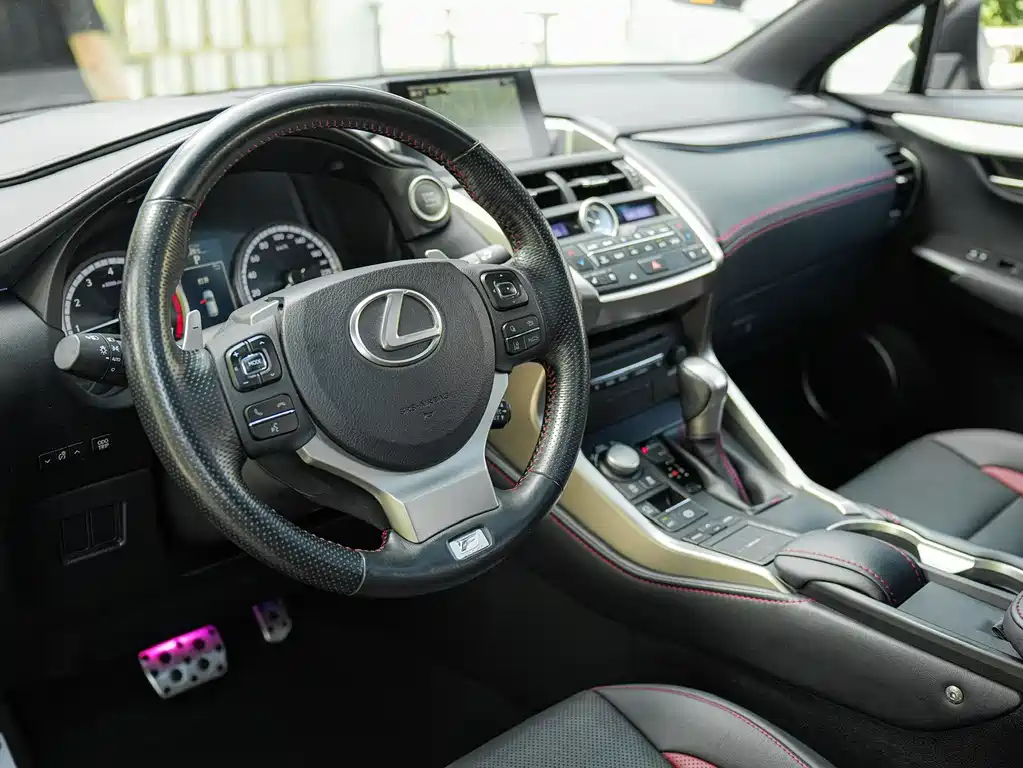 Lexus NX 2015 200t F SPORT