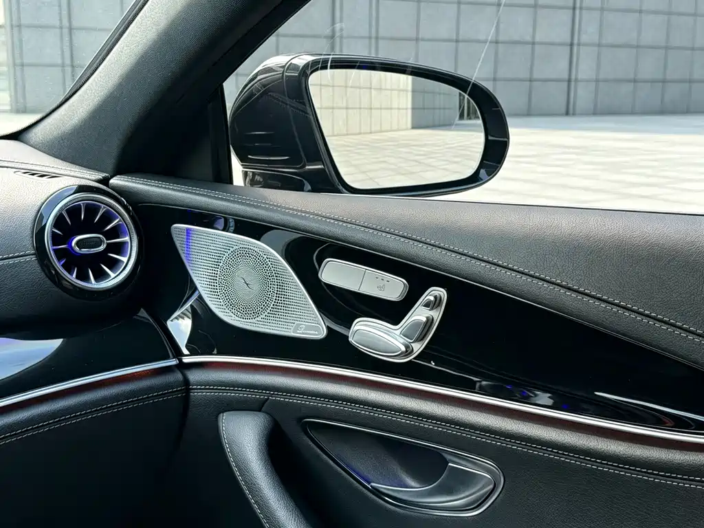 Mercedes-Benz AMG GT — миниатюра 11