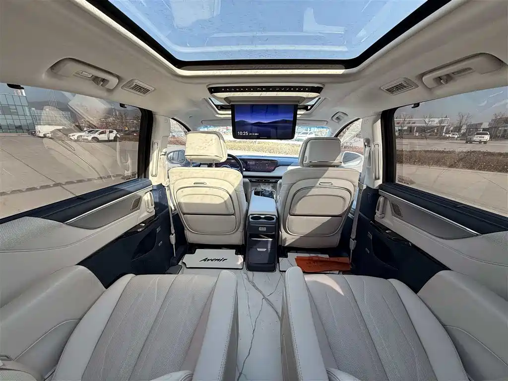 BUICK GL8 NEW ENERGY