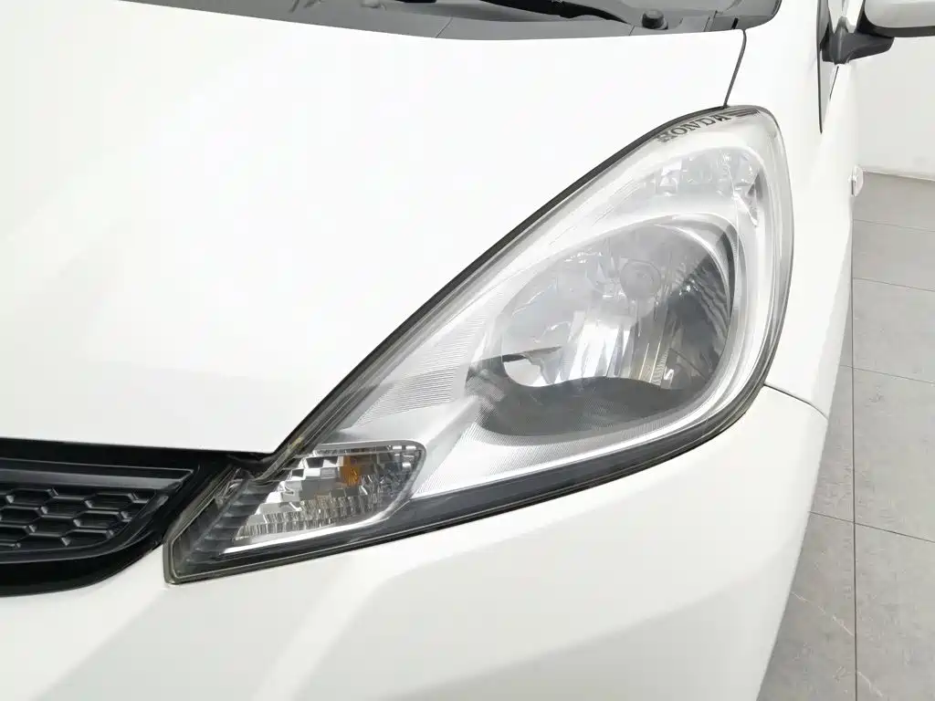 Honda Fit — миниатюра 7