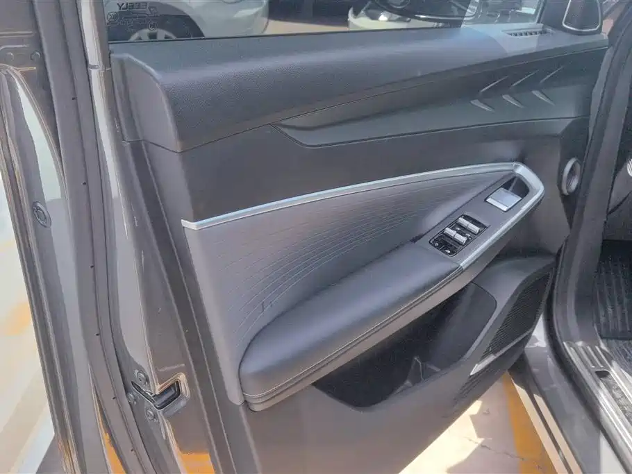 Geely Boyue 2024 1.5TD