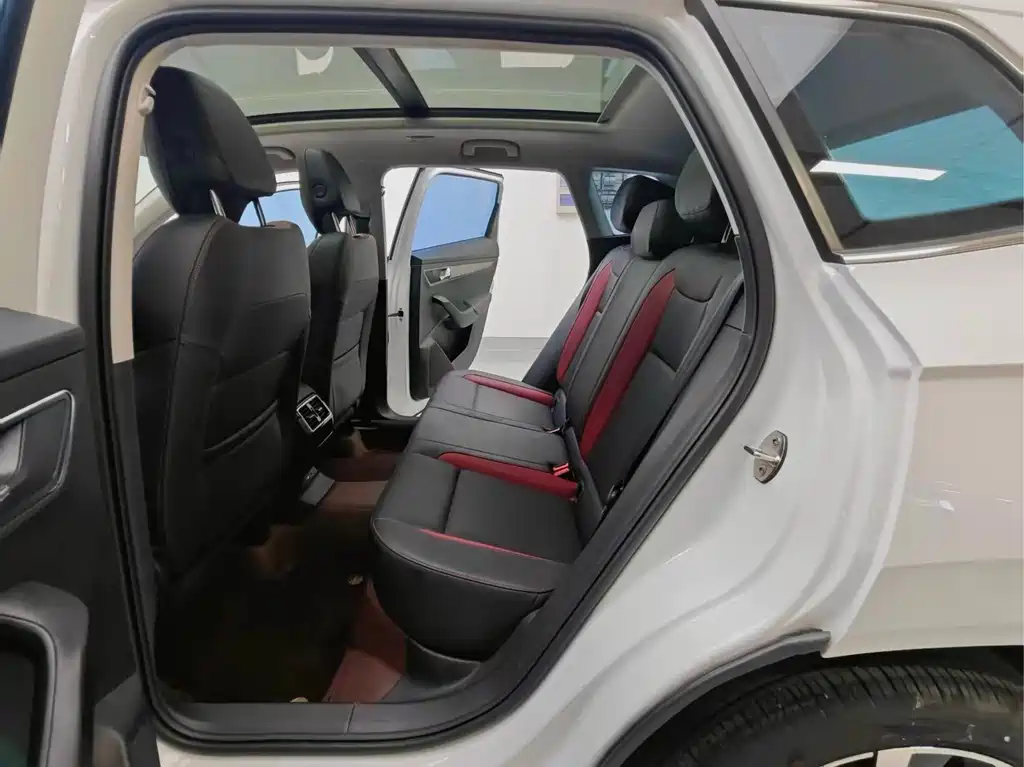 Skoda Karoq — миниатюра 17