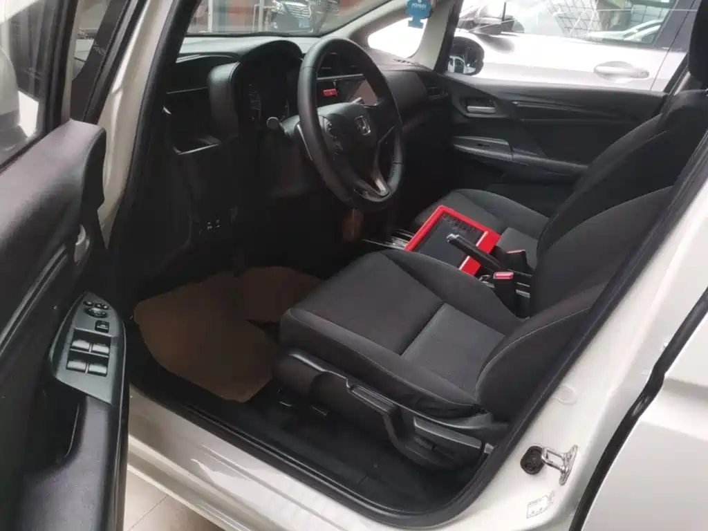 Honda Fit — миниатюра 16