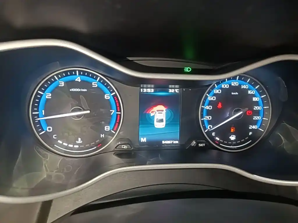 Geely Emgrand — миниатюра 12