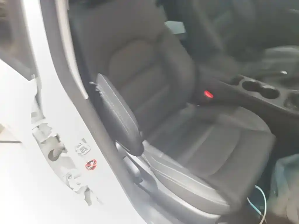 Geely Emgrand — миниатюра 25
