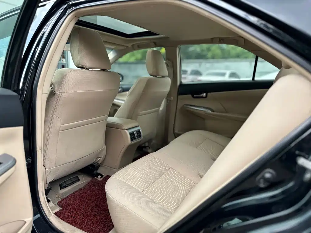 Toyota Camry — миниатюра 21