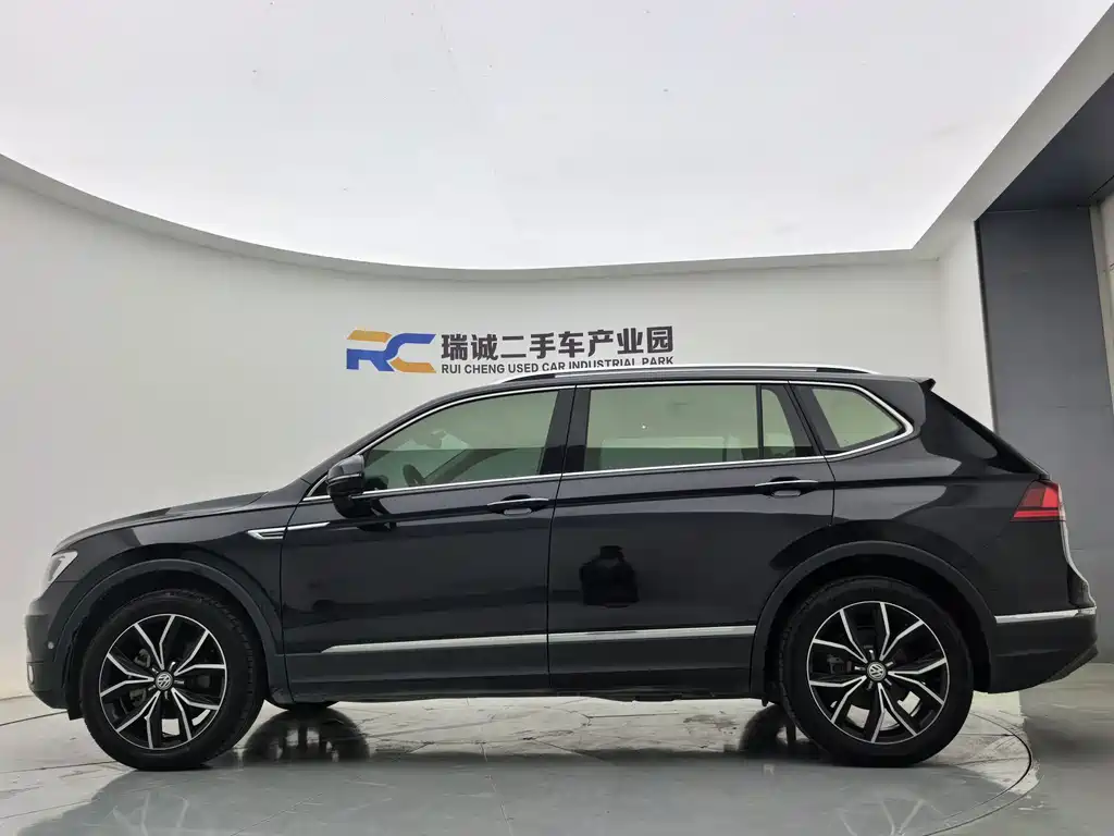 Volkswagen Tiguan L — миниатюра 3