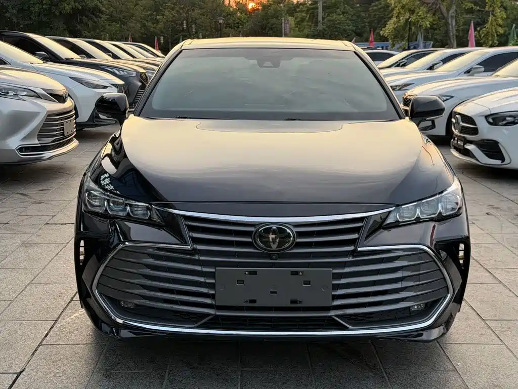 Toyota Avalon — миниатюра 2