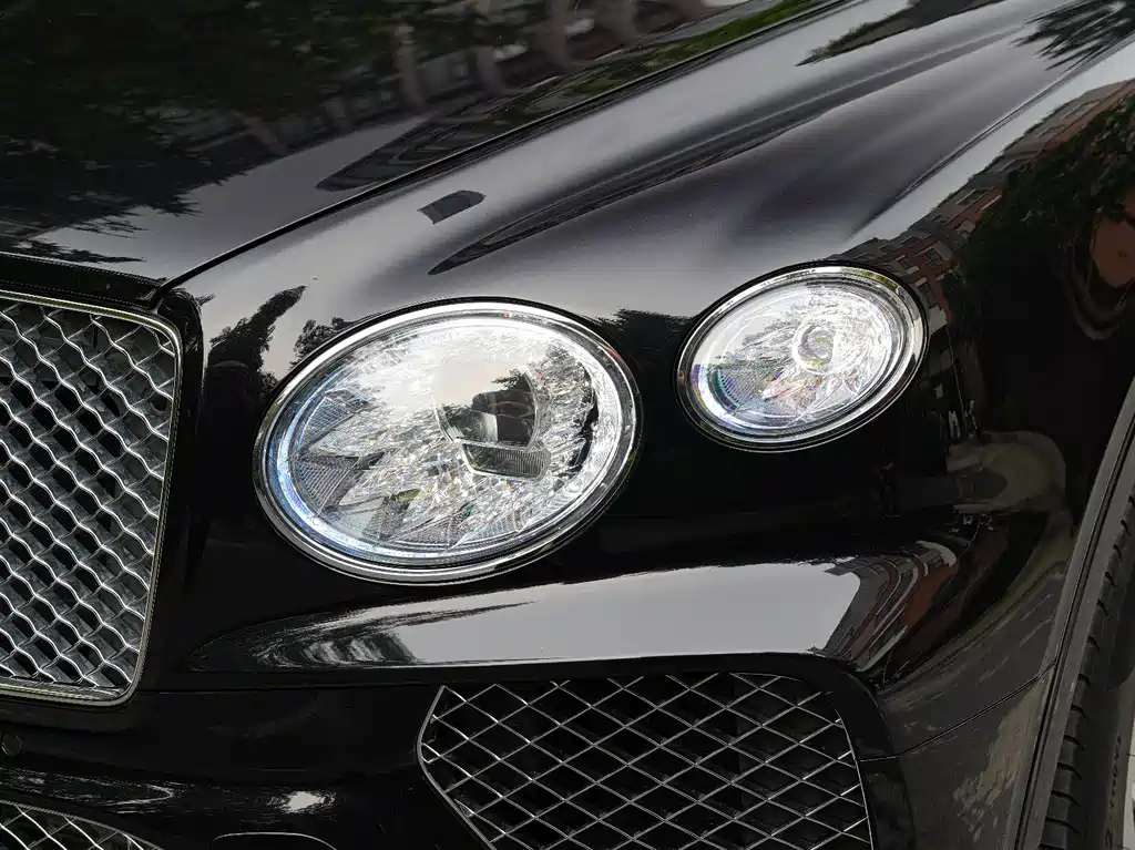Bentley Bentayga — миниатюра 2