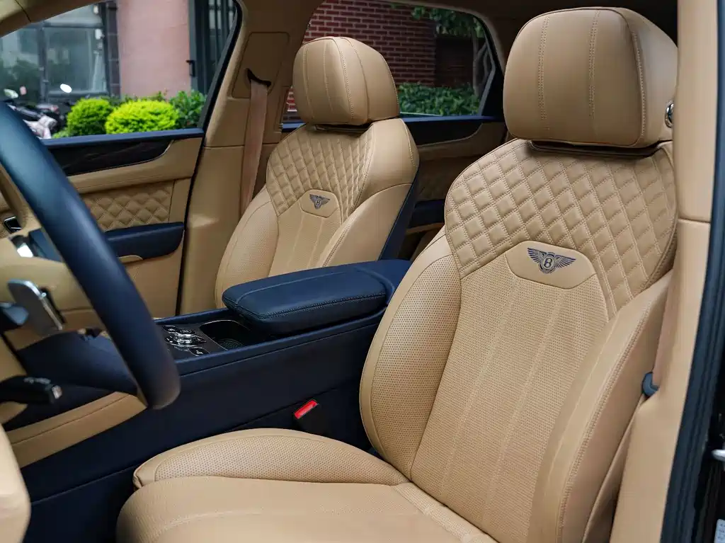 Bentley Bentayga — миниатюра 8