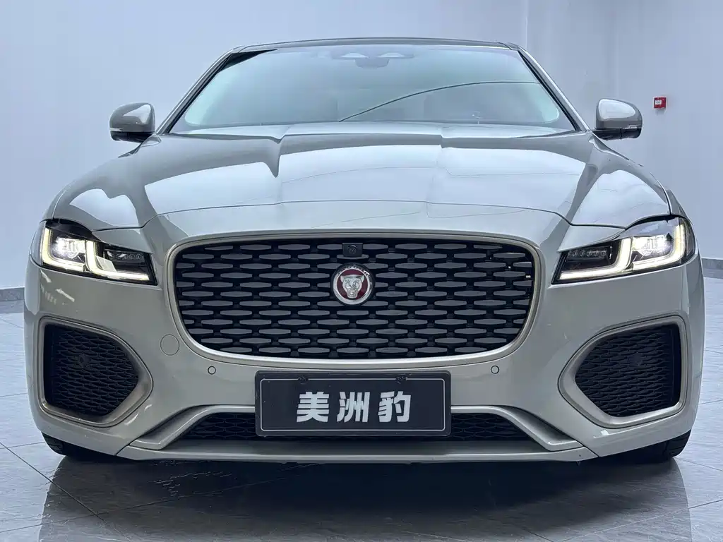 Jaguar XFL — миниатюра 2