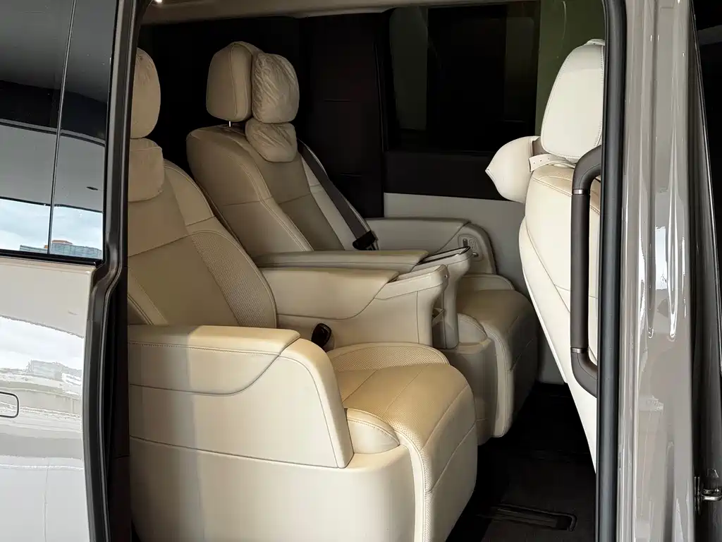 Li Auto Li MEGA — миниатюра 7