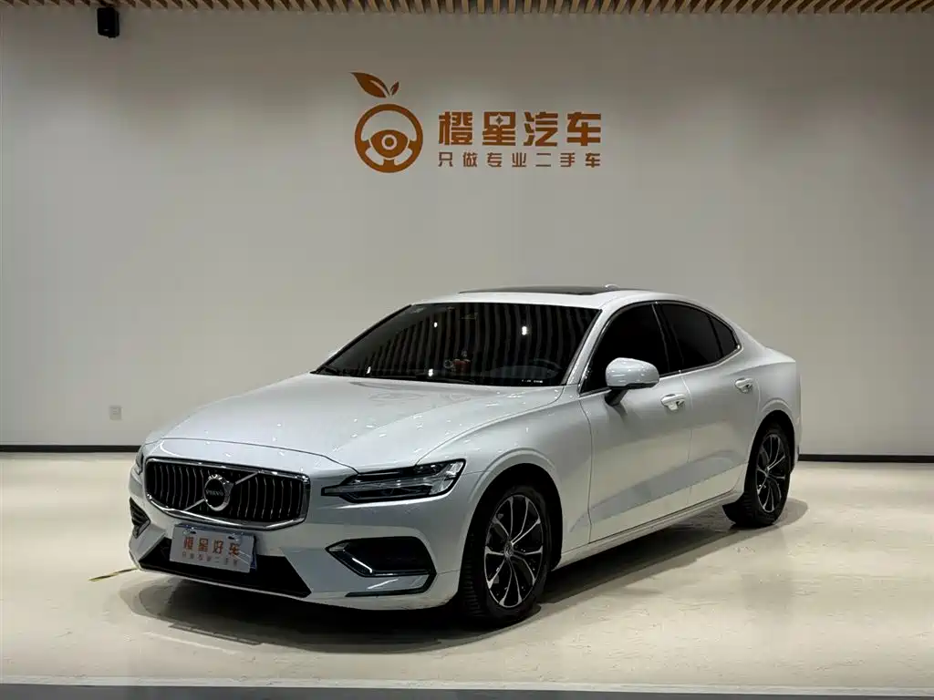 Volvo S60 2022