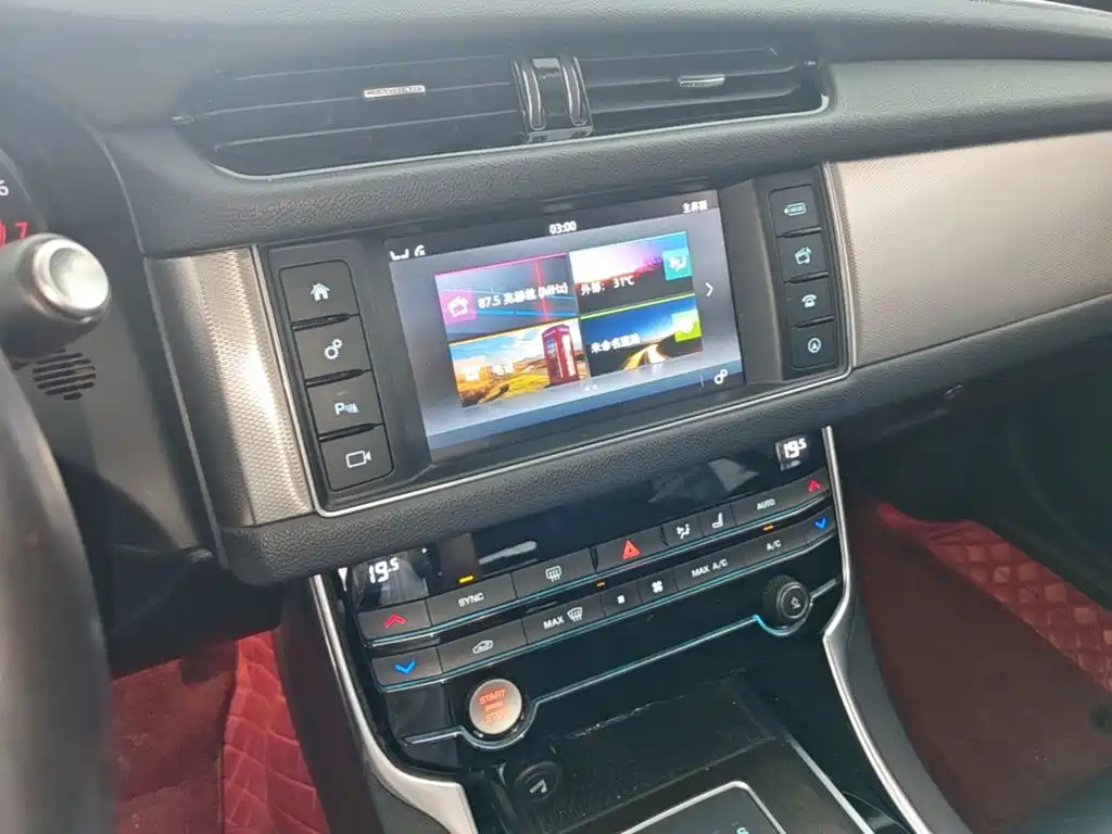 Jaguar XFL — миниатюра 13