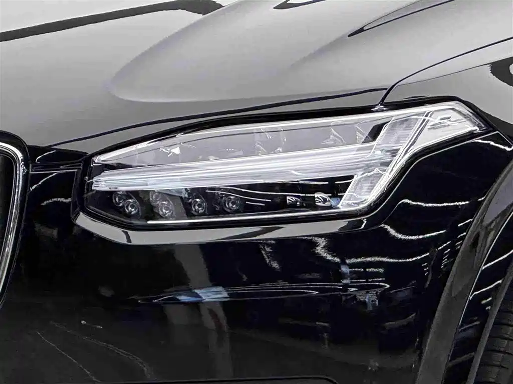 Volvo XC90 2022 B6 Luxury 7 мест