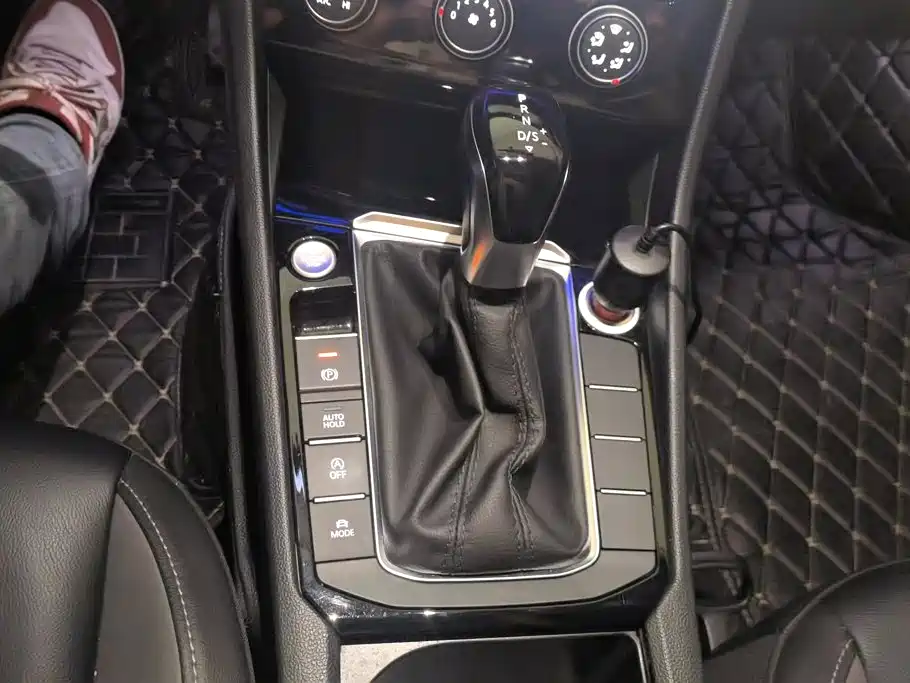 Volkswagen Sagitar — миниатюра 16