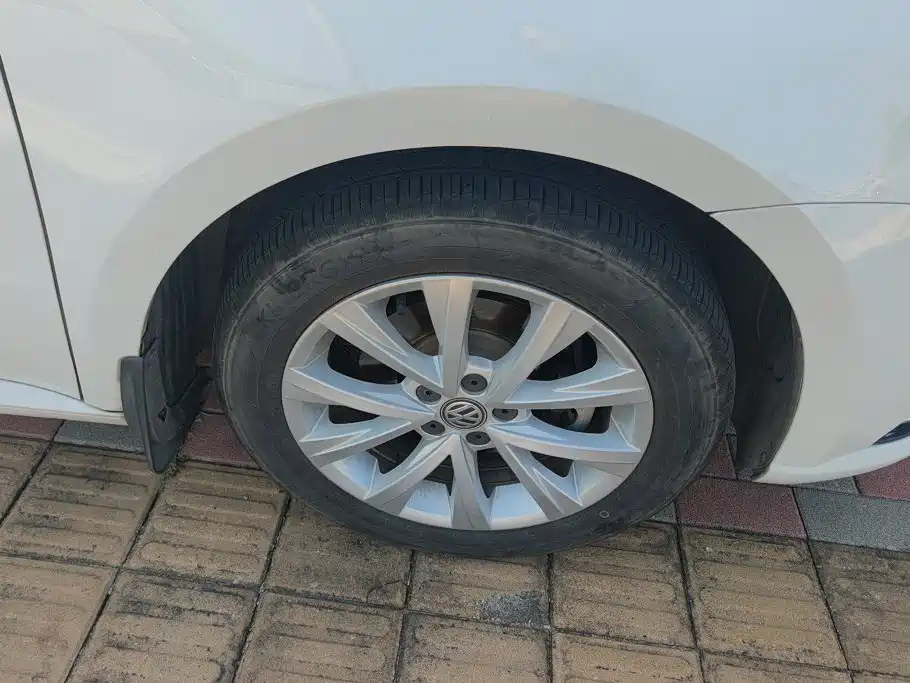 Volkswagen Lavida — миниатюра 6