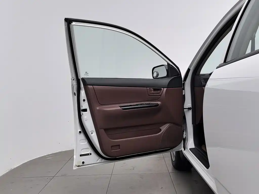 BYD F3 — миниатюра 8