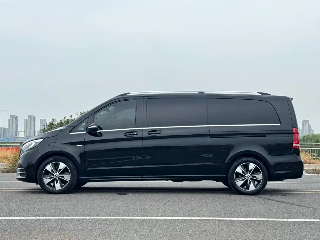 Mercedes-Benz V-Class — миниатюра 7