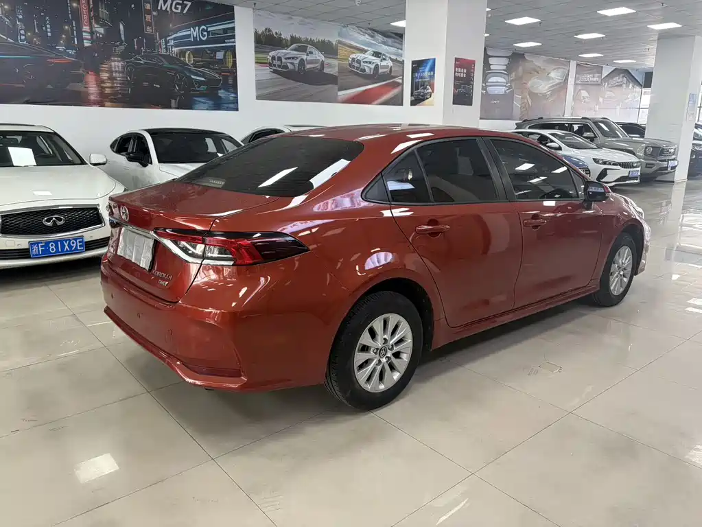 TOYOTA COROLLA