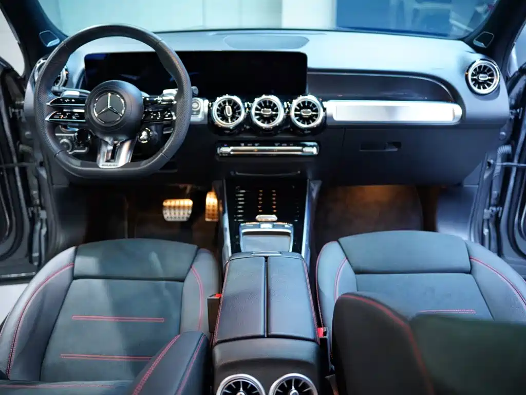 Mercedes-Benz GLB AMG — миниатюра 40