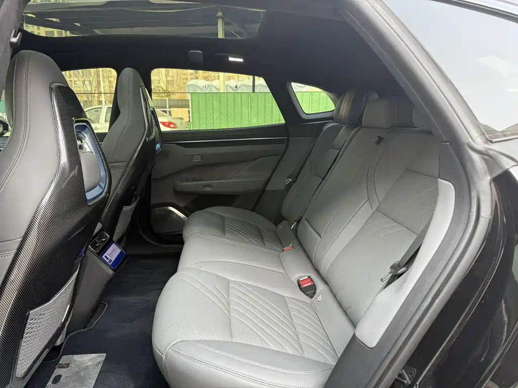 ZEEKR EXTREME KRYPTON 001