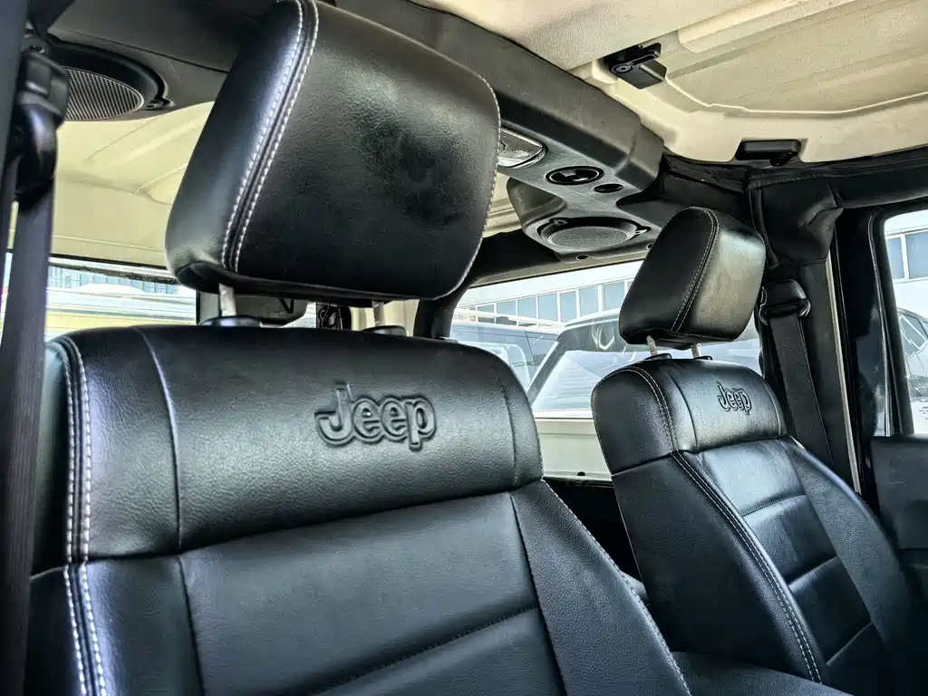 Jeep Wrangler — миниатюра 13