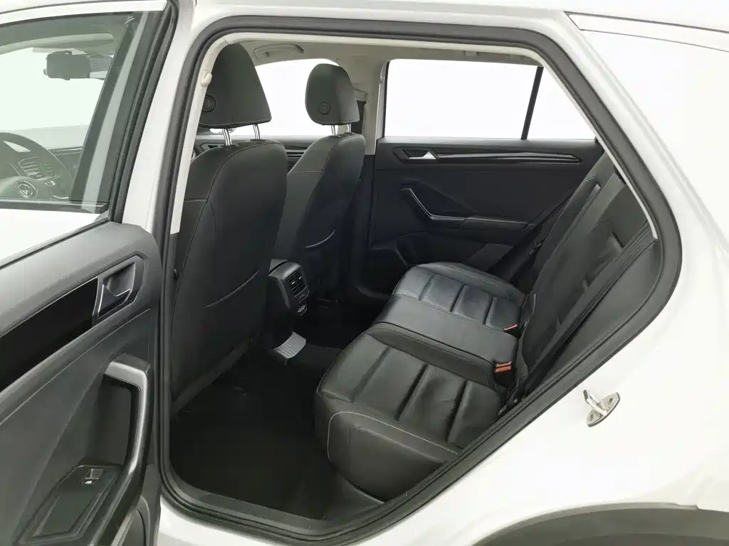 Volkswagen T-Roc — миниатюра 15