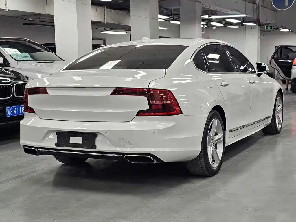 Volvo S90 — миниатюра 4