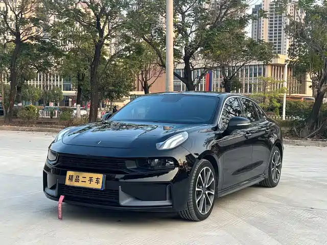 2021 Lynk & Co 03