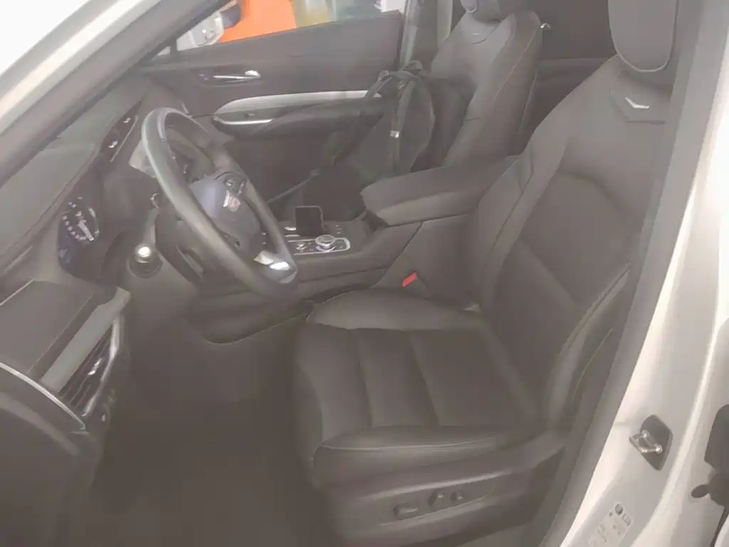 Cadillac XT4 — миниатюра 15
