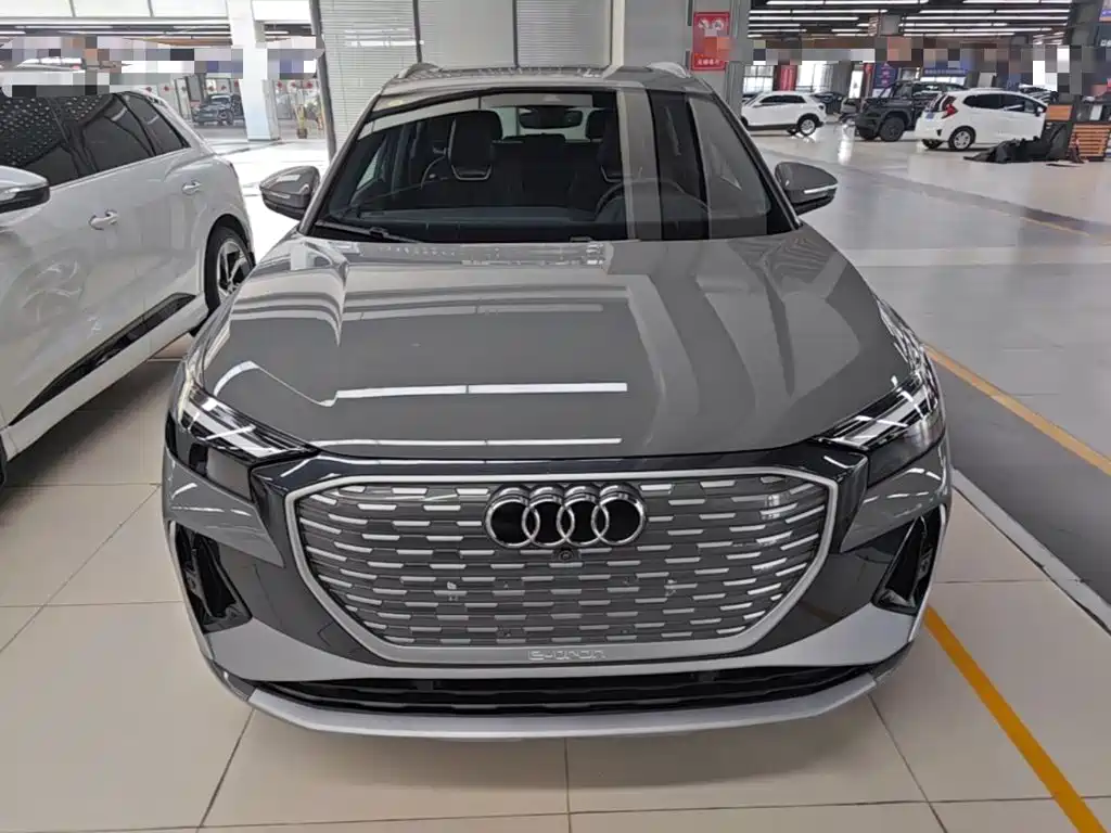 Audi Q4 e-tron — миниатюра 3