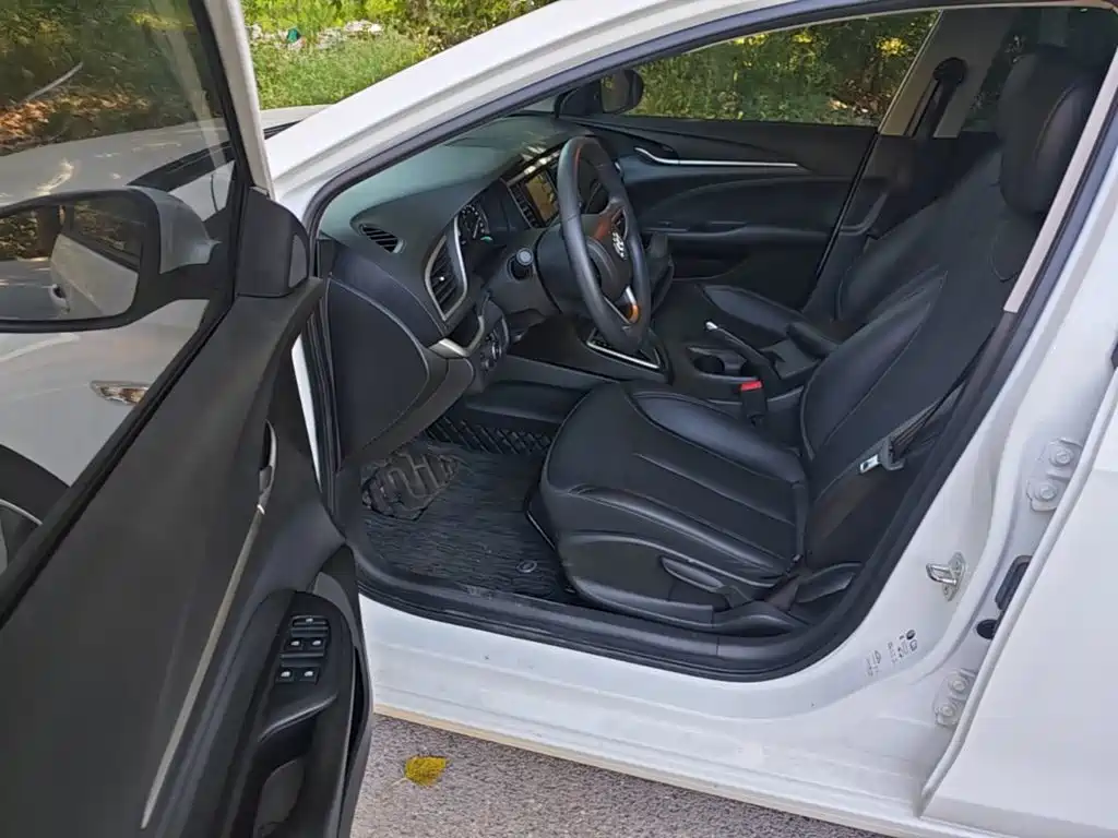 Buick Excelle — миниатюра 16