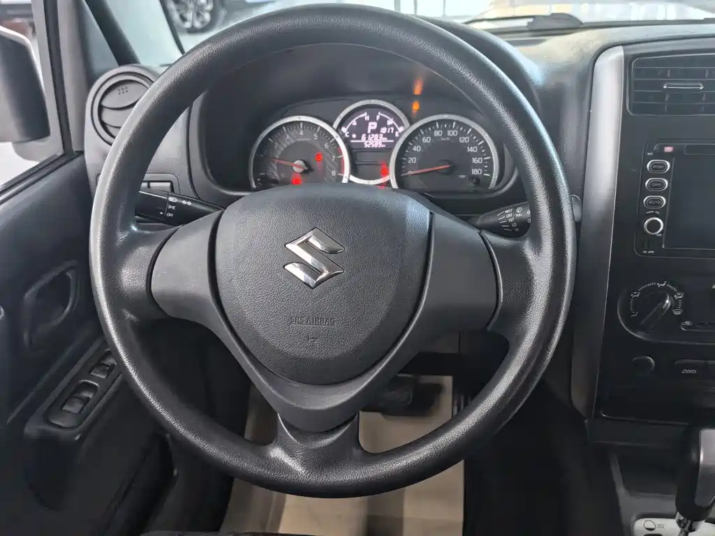 Suzuki Jimny — миниатюра 14