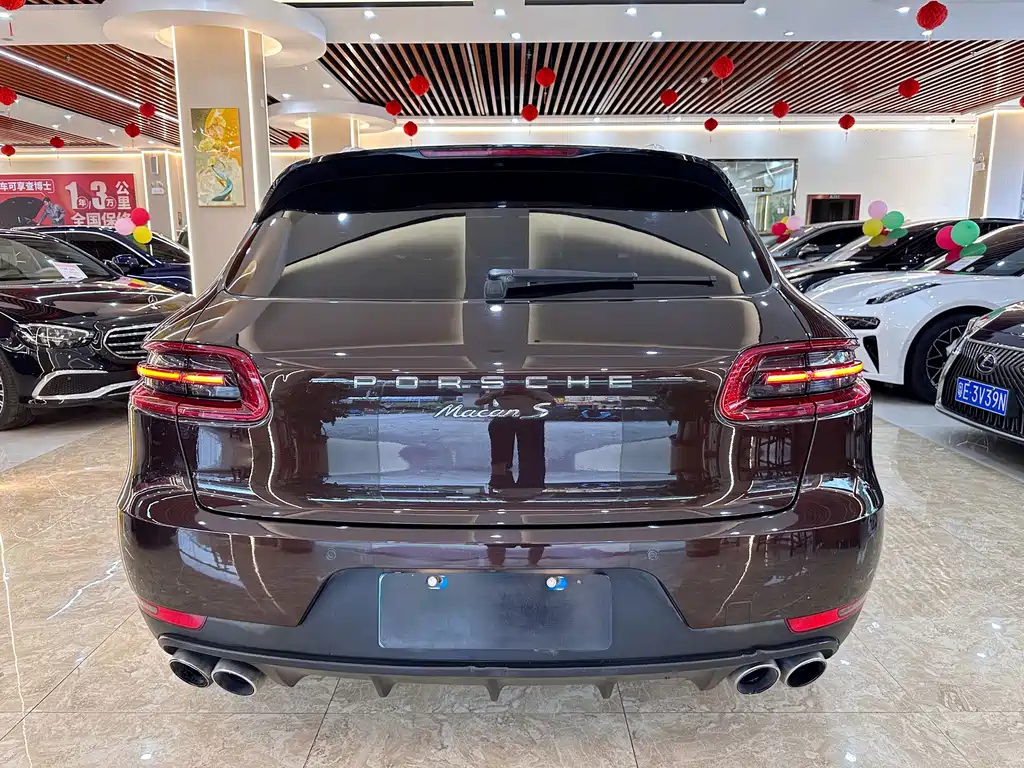Porsche Macan — миниатюра 5