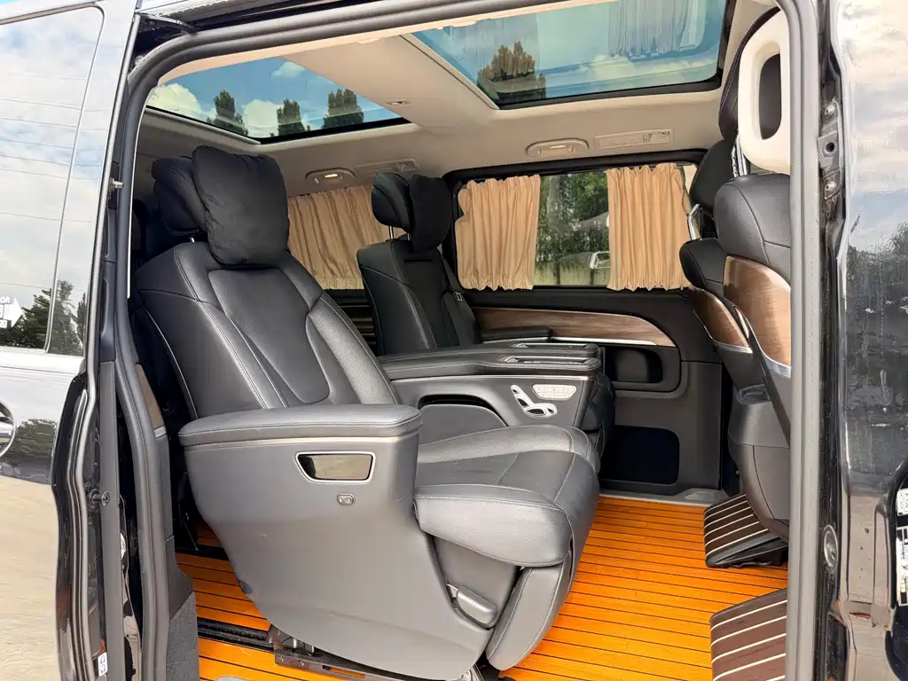 Mercedes-Benz V-Class — миниатюра 12