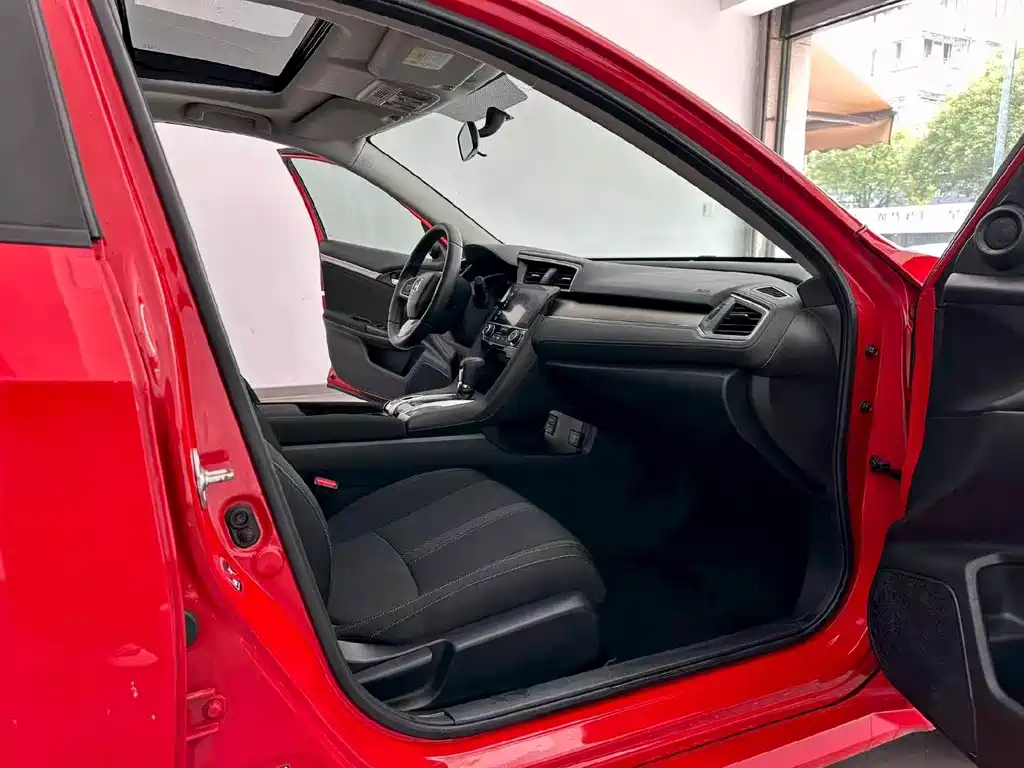 Honda Civic — миниатюра 4